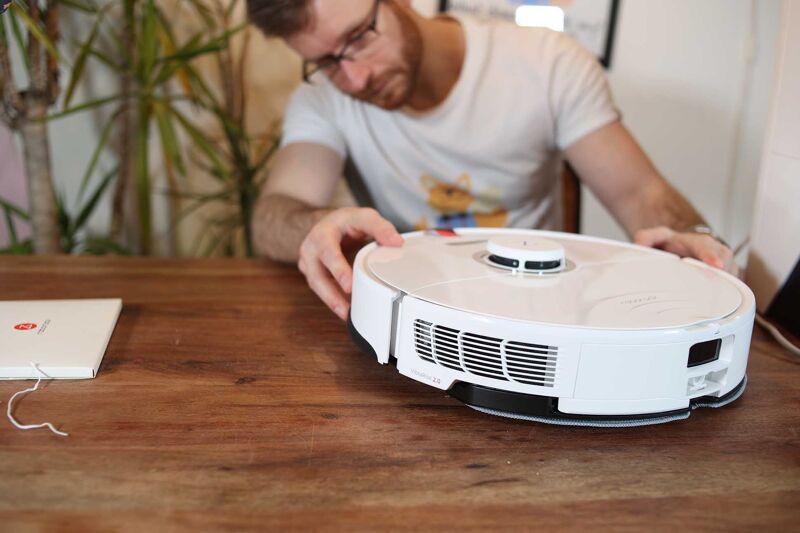 Roborock S8 Pro Ultra side view